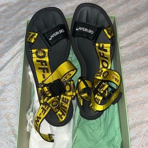 Authentic off white sandal